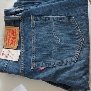 Navy Levi's 36 × 34 & Dakota  wool socks  bnib